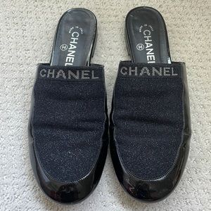 Chanel slip on shoes size 40.5 Black fabric/patent leather